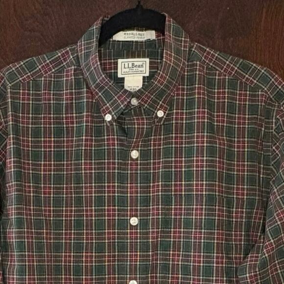 L.L.Bean Wrinkle Free Slightly Fitted Button Down Shirt Men's M | Green | EUC - Picture 3 of 11